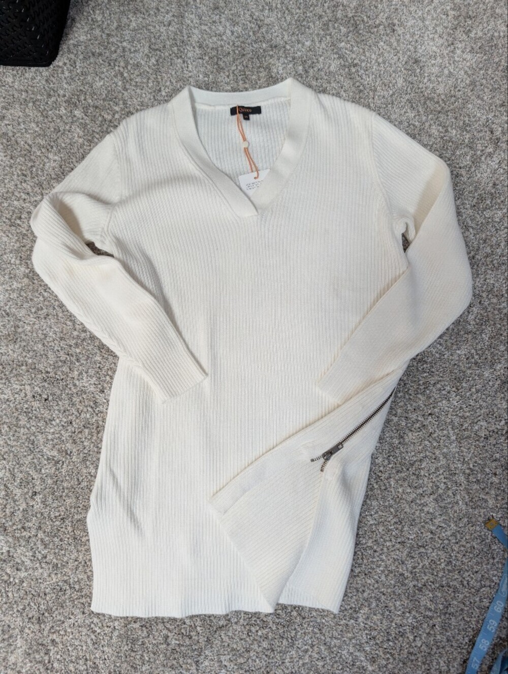 Quince Ivory Cotton Ribbed Maternity Vneck Sweater XS side Zippers